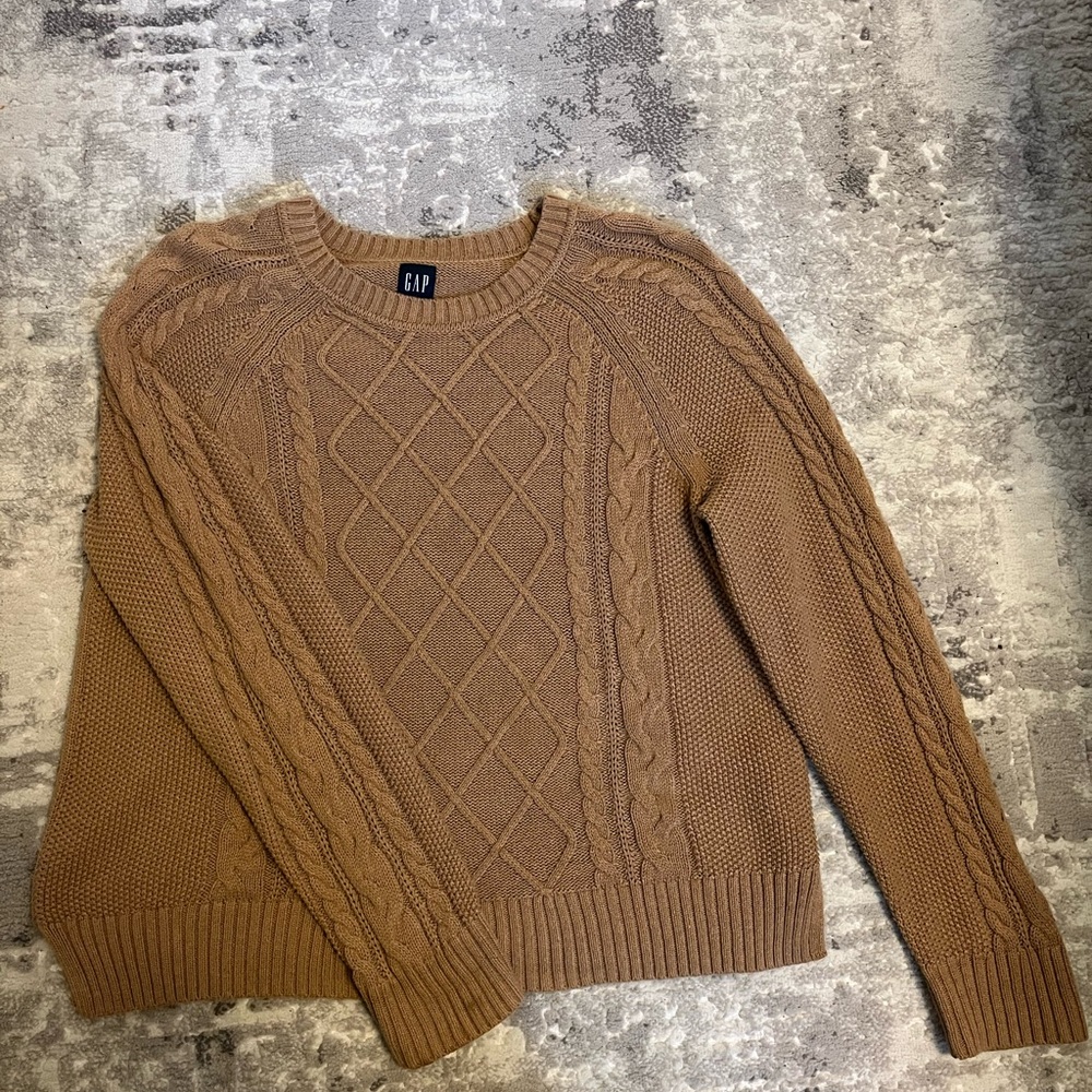 GAP Cable Knit Crewneck Sweater in Camel